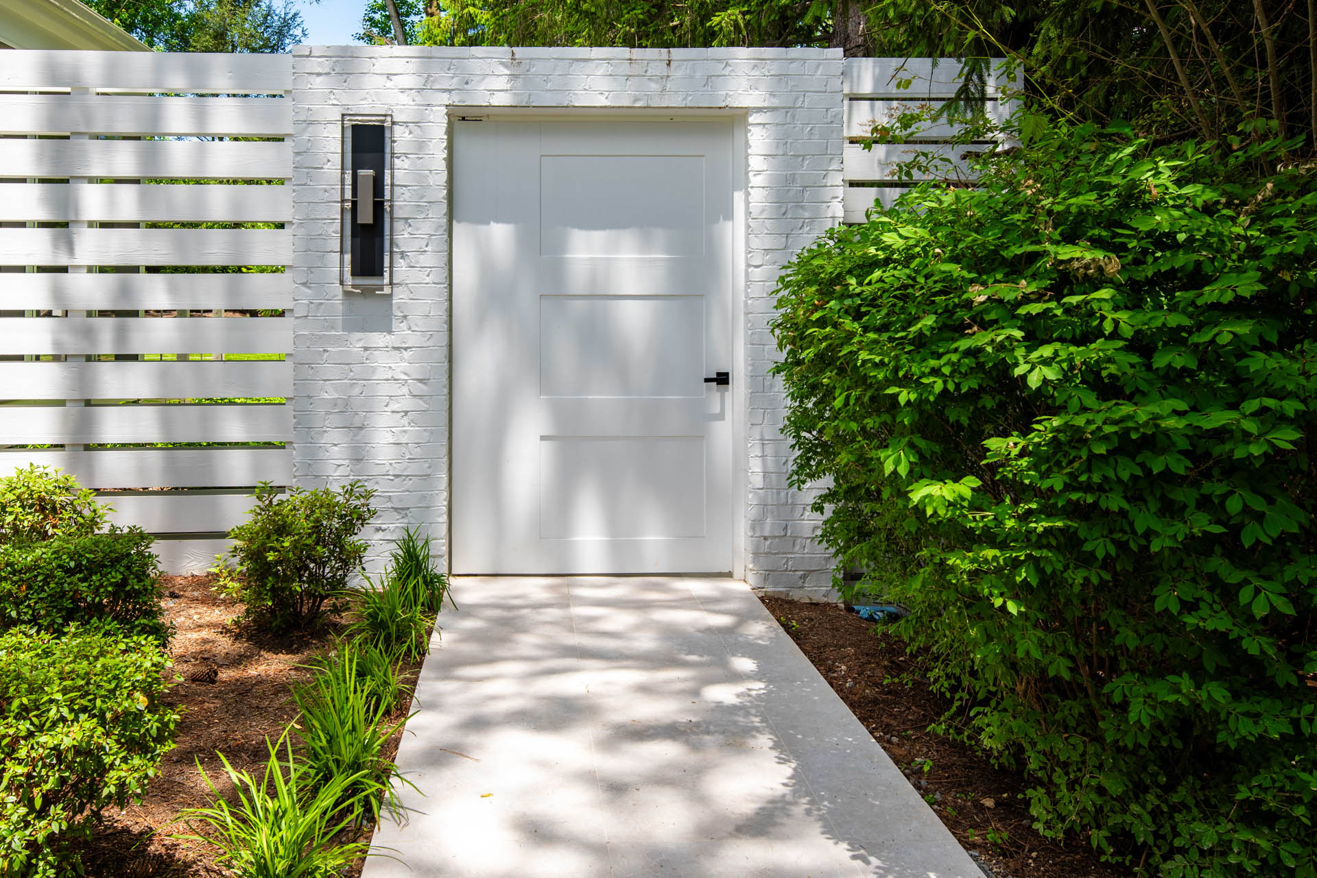 Custom White Brick Entry Way 