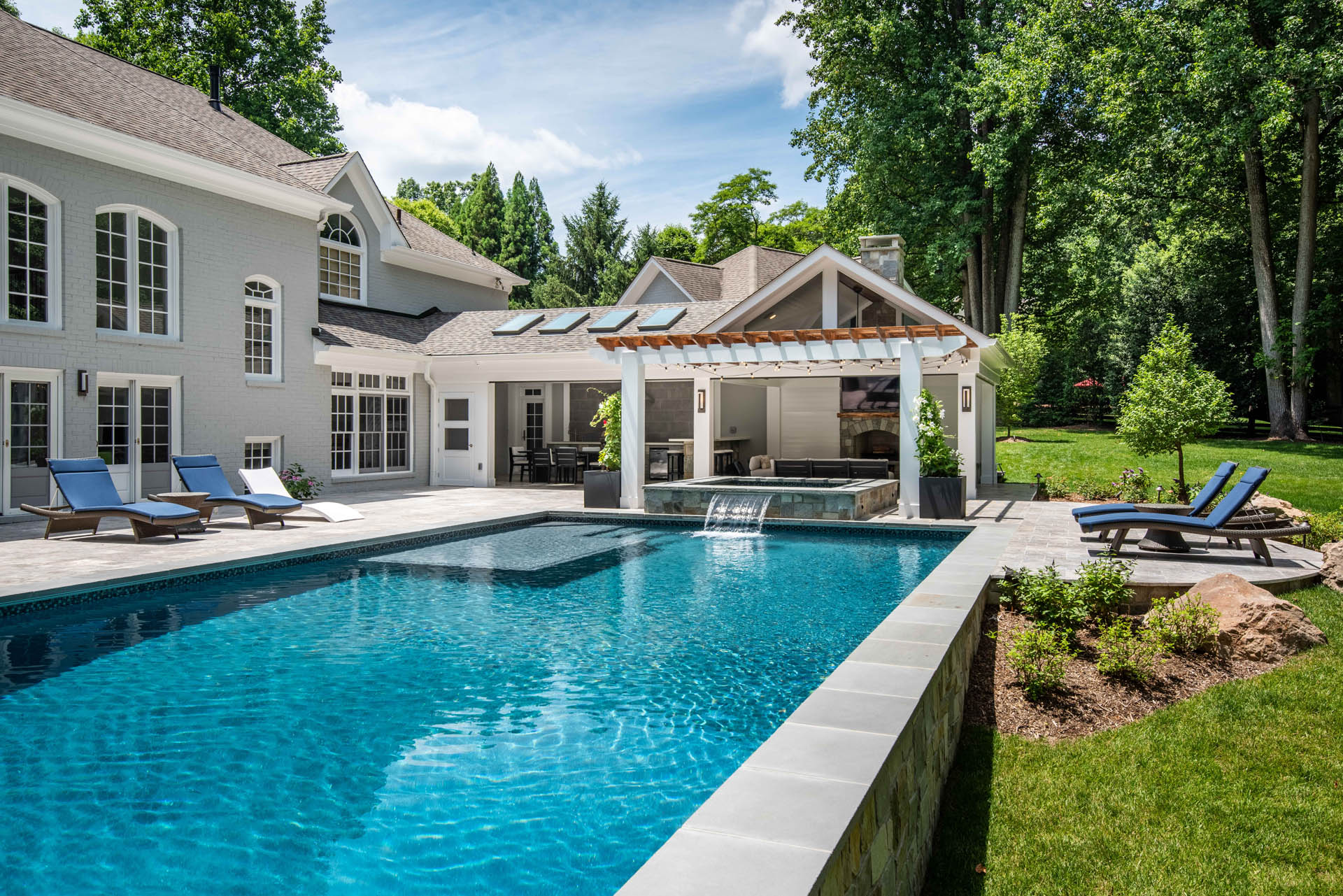 Custom pool in oakton va